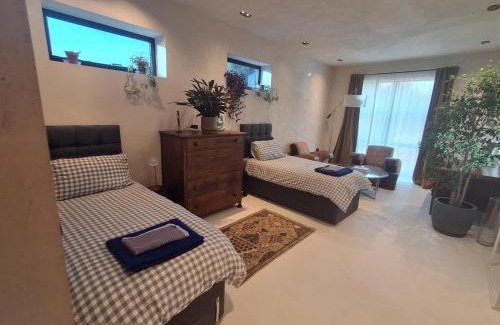 Tiverton House | Milk barn