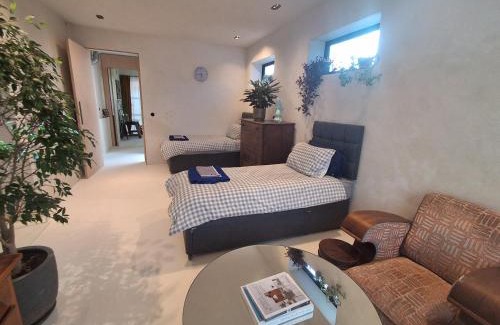 Tiverton House | Milk barn