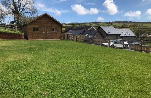Liverton House | Milk Churn - Ukc2400