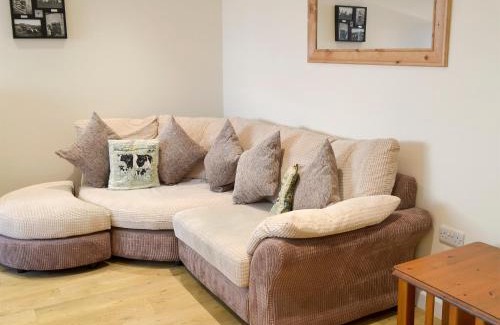 Liverton House | Milk Churn - Ukc2400