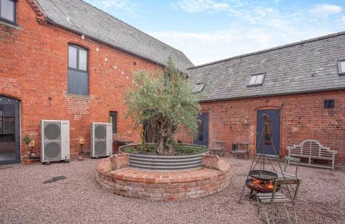 Huntley House | Milkmaid's Barn