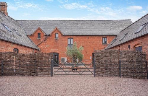 Huntley House | Milkmaid's Barn