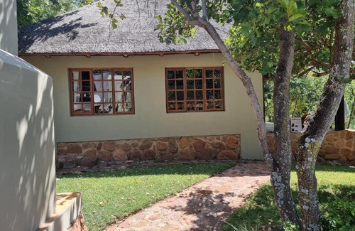 Bela-Bela Cabin | Milkwood Cottage Mabalingwe