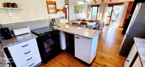 Port Edward Apartment | Milkwood Lodge 5 - Sleeps 6