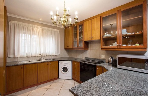 Voelklip Bed & Breakfast | Milkwood Lodge - Hermanus