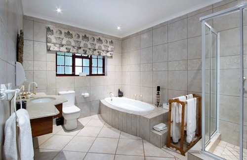 Voelklip Bed & Breakfast | Milkwood Lodge - Hermanus