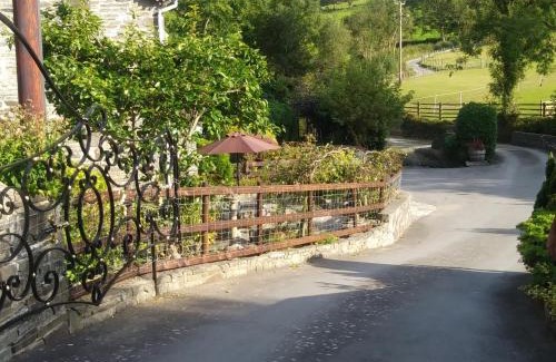 Llanddeiniol House | Mill Cottage