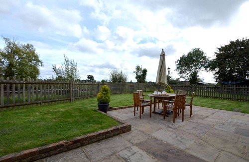 Cranbrook House | Mill Cottage - Three Bedroom House, Sleeps 6