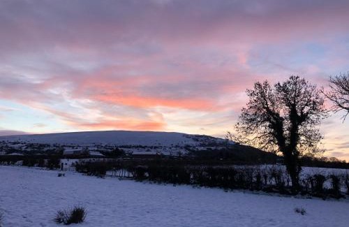 Limavady House | Mill Park Stay Room ONLY with use of kitchen & bathroom