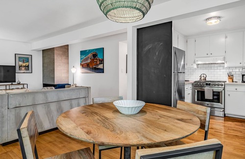 Mill Valley Apartment | Mill Valley Apartment: Walking Distance to DT