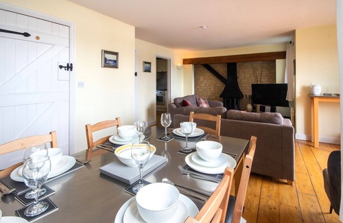 Cirencester House | Mill Village 75, Tide Cottage (P)