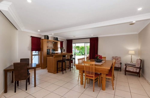 Summerstrand House | Millard Crescent Guest House