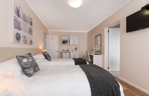 Summerstrand House | Millard Crescent Guest House