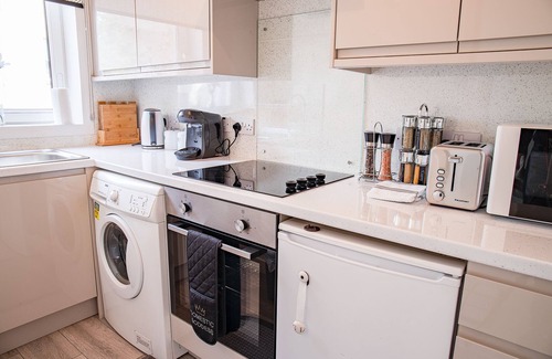 Inverness Apartment | Millburn Apartment