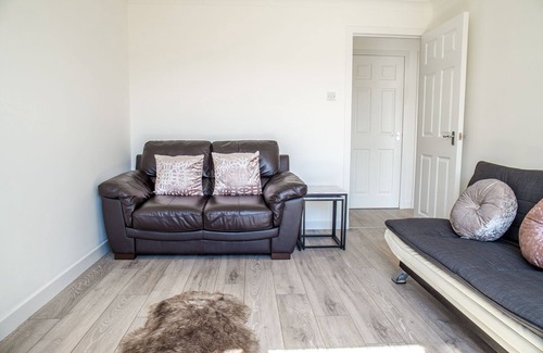 Inverness Apartment | Millburn Apartment
