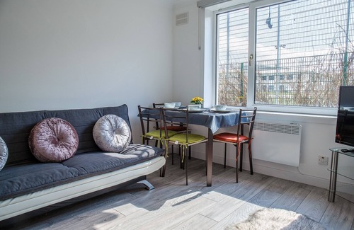 Inverness Apartment | Millburn Apartment