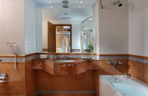 Garhoud Hotel | Millennium Airport Hotel Dubai