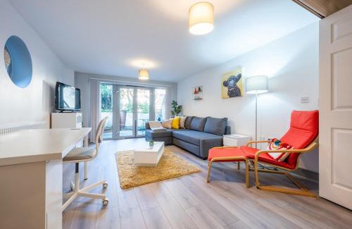 Riverside Apartment | Millennium View by Tŷ SA