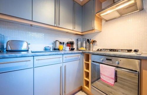 Riverside Apartment | Millennium View by Tŷ SA