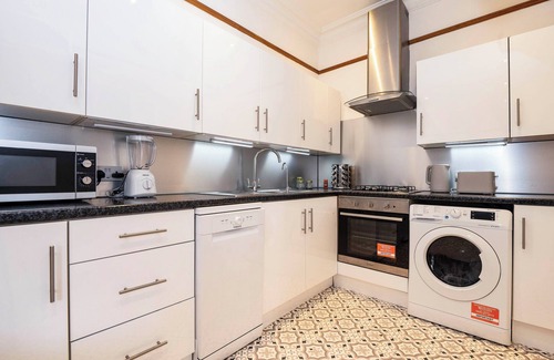 Leabridge Apartment | millfields coach house. A piece of Hackney History