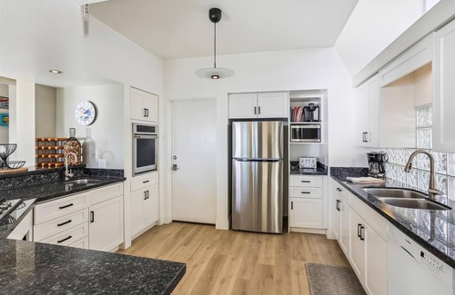 Aptos House | Million Dollar Ocean Views – Beachfront Bliss in Aptos