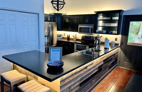 Blairsville House | Million Dollar Sunset Views on Mountain, Hot Tub, Fire Table, Fire Pit,Game Room
