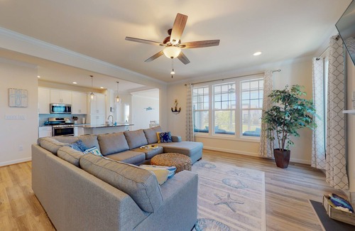 Frankford House | Millville by the sea home w/shared pool, WiFi, central AC, W/D, & gas fireplace