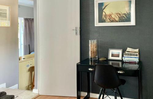 Milnerton Apartment | Milnerton Cottage