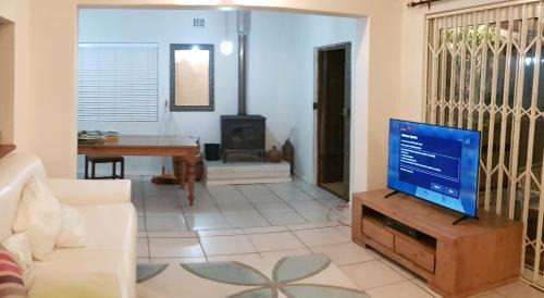 Cape Town House | Milnerton Oak Lodge