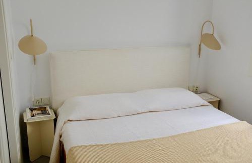 Apollonia Apartment | MILORA SuNSET