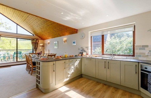 Little Petherick House | Milton Lodge - Three Bedroom House, Sleeps 7