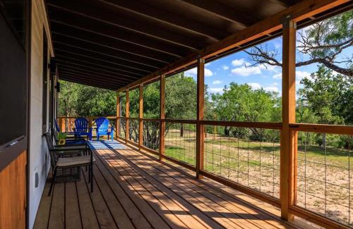 Fredericksburg House | Mimosa Waterfront with Hot Tub