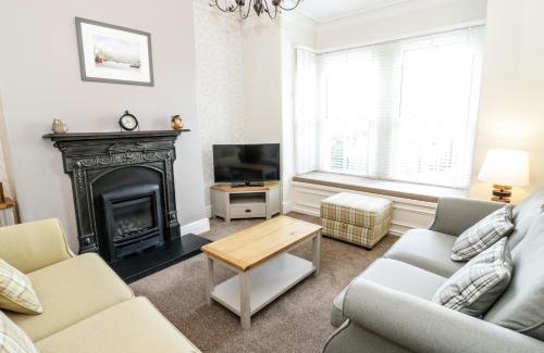 Llansanffraid Glan Conwy House | Min Y Don