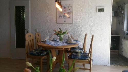 Warwerort House | Mina