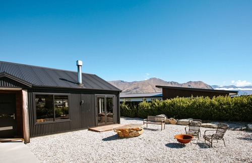 Wanaka House | Minaret Ridge - Family friendly