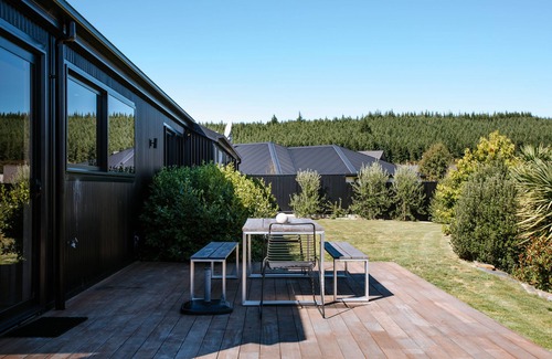Wanaka House | Minaret Ridge - Family friendly