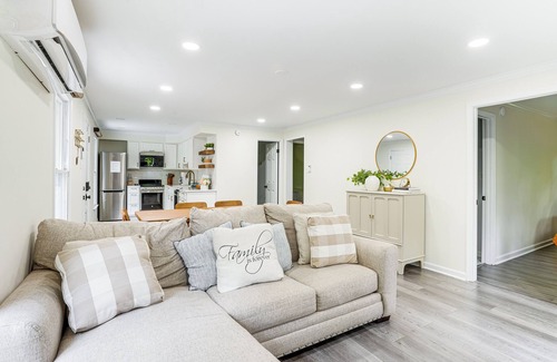 Blue Water Cottage | Mineral Cottage w/Fire Pit: Steps to Lake Anna!