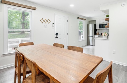 Blue Water Cottage | Mineral Cottage w/Fire Pit: Steps to Lake Anna!