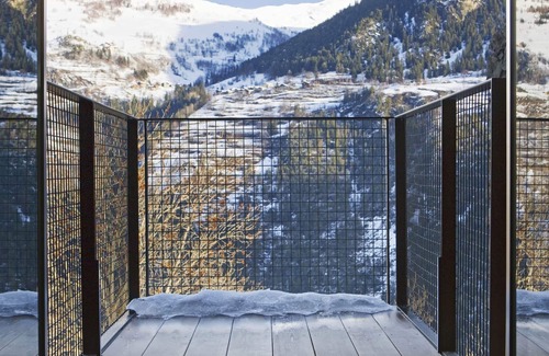 Villaroger Ski Chalet | Mineral Lodge, an architectural jewel at the heart of the french alps