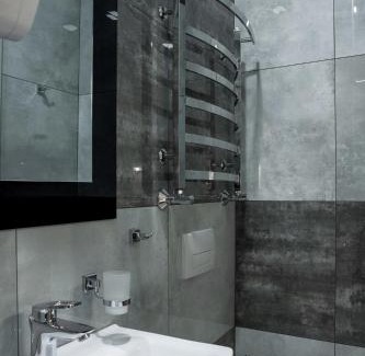 Prospekt Svobody Apartment | Mini Hotel Barvy Lvova on Hnatyuka St.