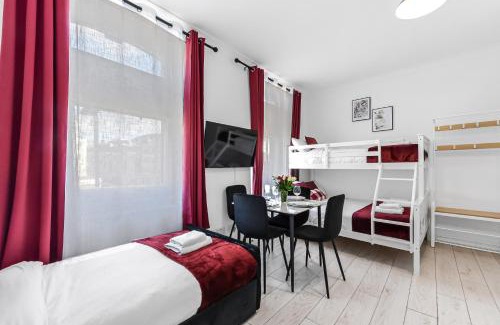 Camden Town Apartment | Minimal and Cosy Camden Apartments, 3 mins to King's Cross St Pancras