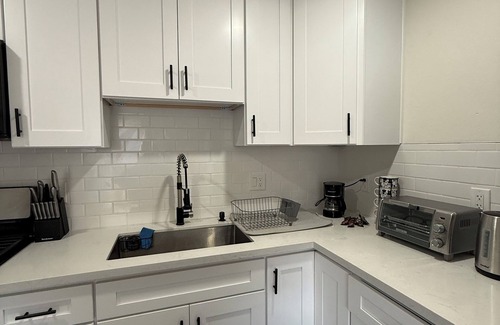 Roosevelt Park Apartment | Minimalist 2B/1B in Gated property –located in the heart of Downtown San Jose !