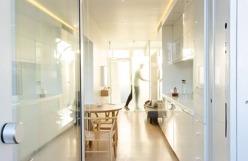 Garfield Apartment | Minimalist Guest House Behind 1907 Historic Pyramid Cottage