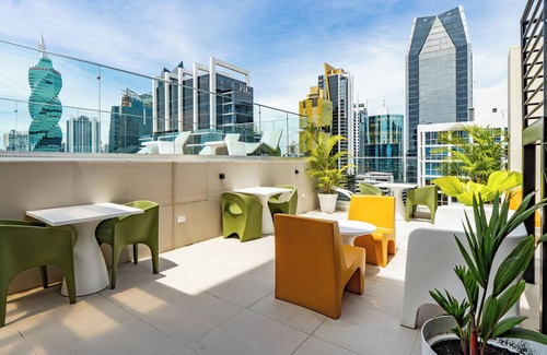 Obarrio Apartment | Minimalist Muse Downtown Panama