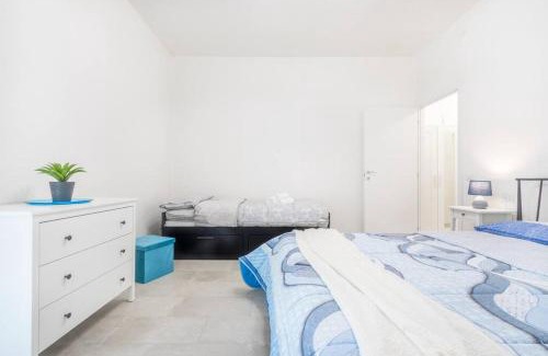 Buon Pastore-Sant'Agnese-San Damaso Apartment | Minimalist Oasis - City life & Hesperia Hospital
