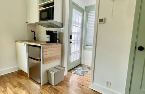 Knoxville Apartment | Minimalist Studio Close to Downtown Knoxvillen
