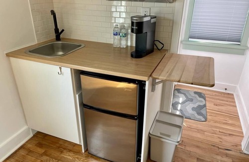Knoxville Apartment | Minimalist Studio Close to Downtown Knoxvillen