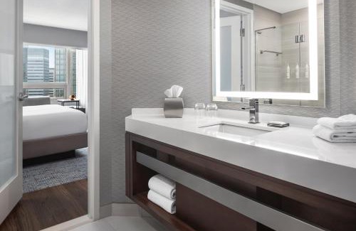 Downtown West Hotel | Minneapolis Marriott City Center