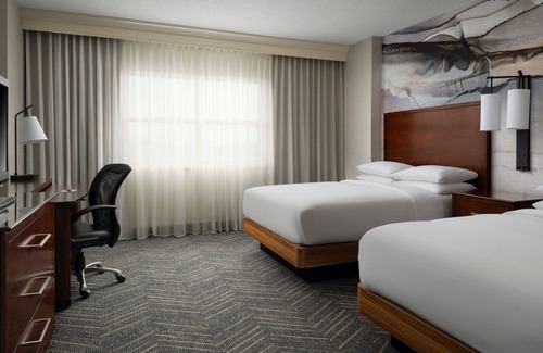 Brooklyn Park Hotel | Minneapolis Marriott Hotel & Conference Center