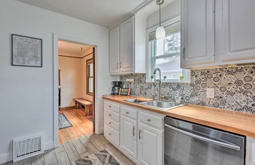 Richfield House | Minneapolis Retreat - 3 Mi to Mall of America